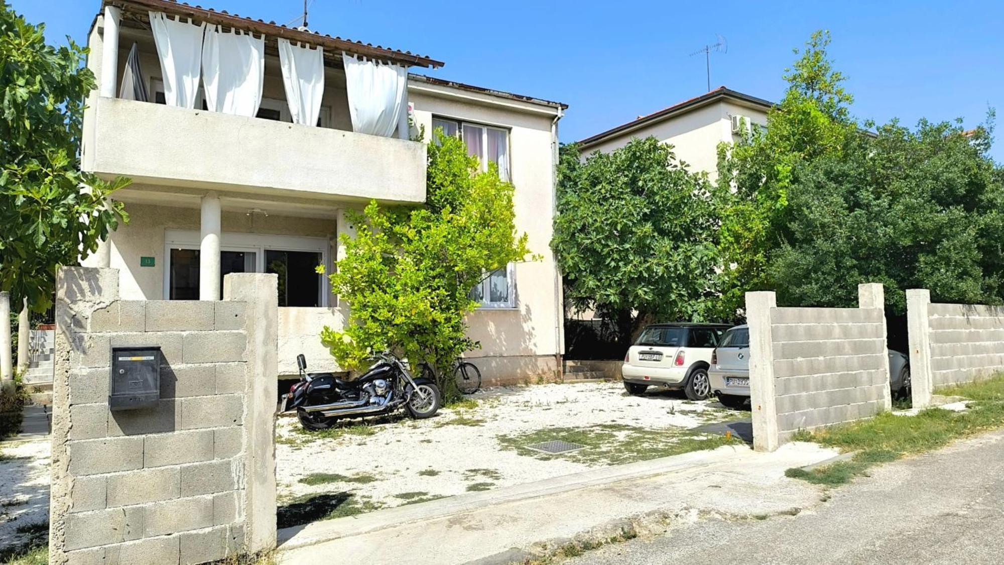 Apartment Casa Graziano Pula Pula